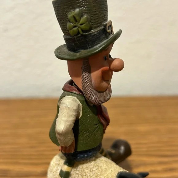 Whimsical Leprechaun Figurine on Sheep and “Luck of the Irish” decor. - Picture 7 of 13